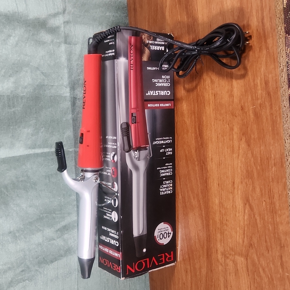 REVLON CURLSTAY Curling Iron